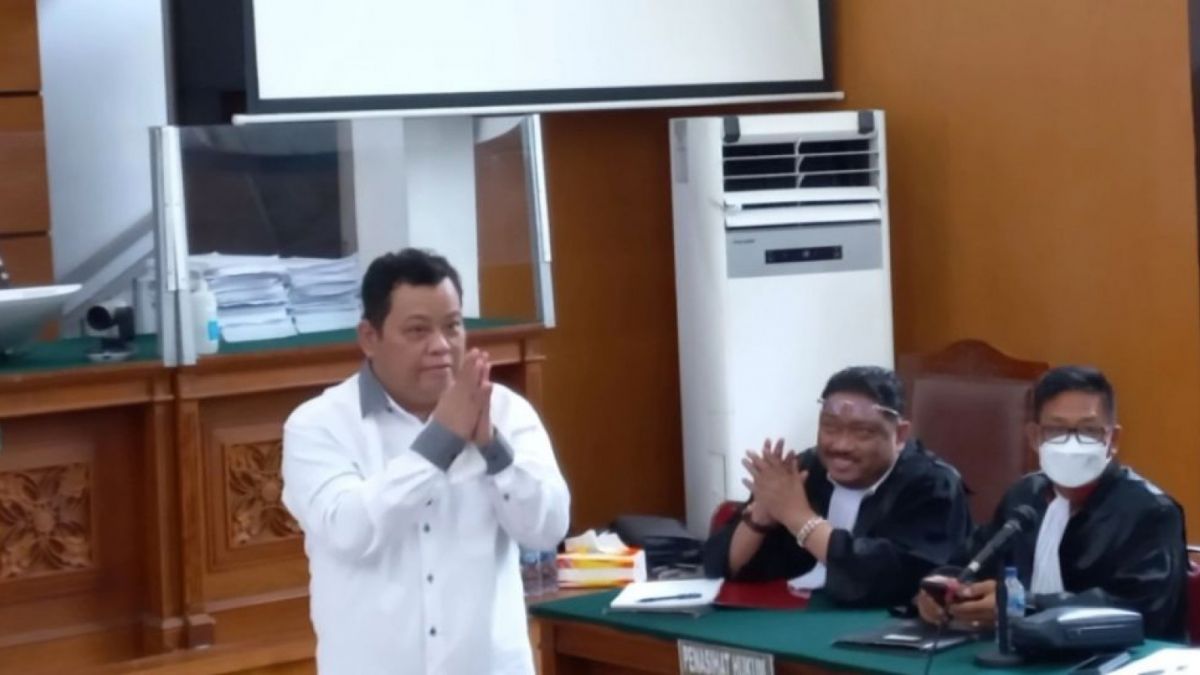 Kuat Maruf menjalani sidang tuntutan di PN Jakarta Selatan, Senin (16/1/2023). (bidik layar video)