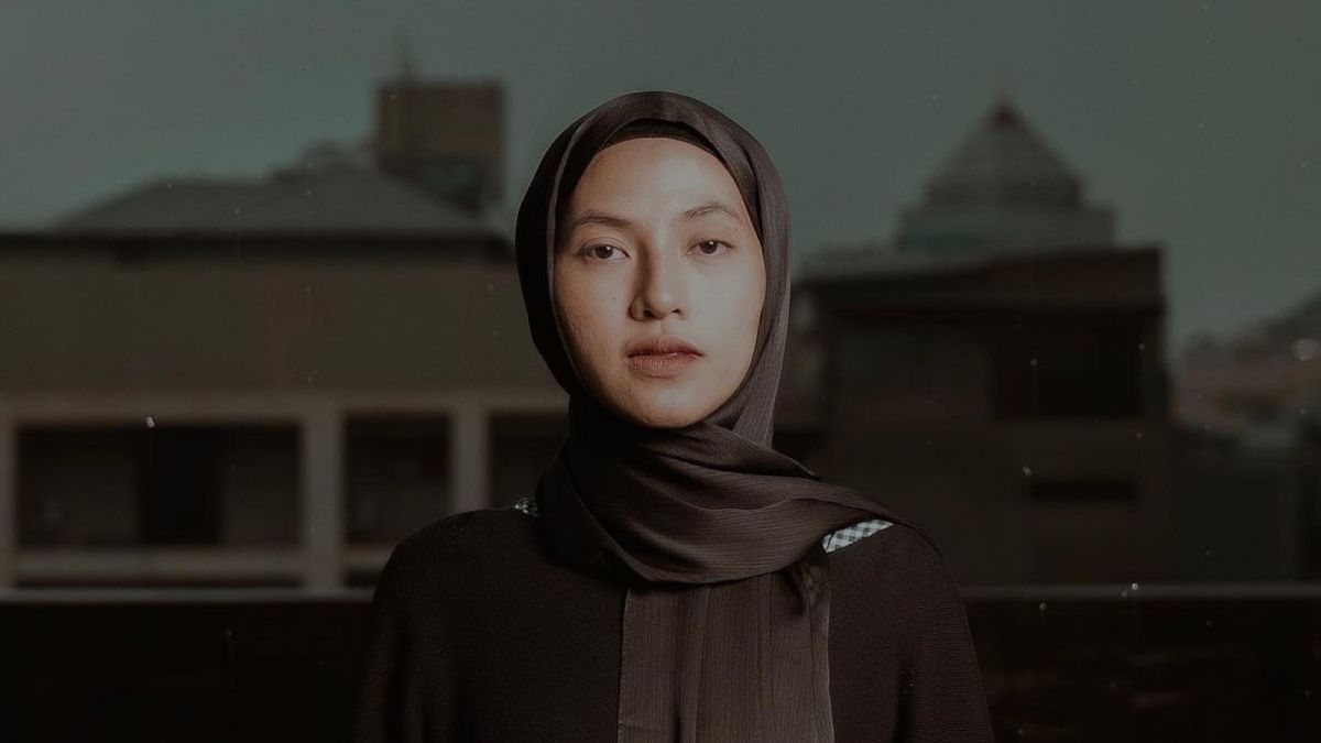 Feby Putri Nilam Cahyani [@fbyputrinc]