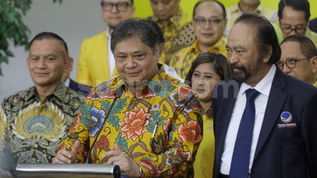 Pertemuan Partai Golkar dan Nasdem ; Airlangga Hartanto dan Surya Paloh [Suara.com/Alfian Winanto]