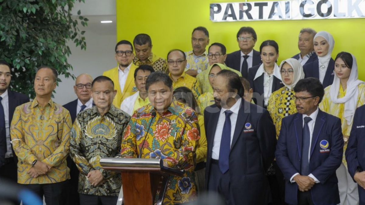 Pertemuan Partai Golkar dan Nasdem ; Airlangga Hartanto dan Surya Paloh [Suara.com/Alfian Winanto]