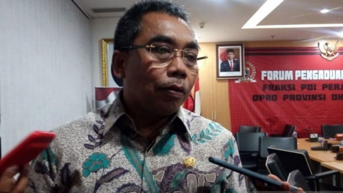 Ketua Fraksi PDIP DPRD DKI Jakarta Gembong Warsono [ANTARA/ Livia Kristianti]