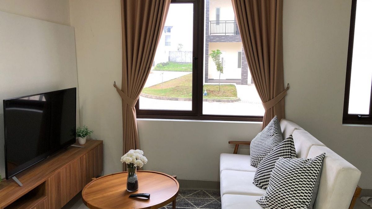 Suasana dalam rumah Heartful Town