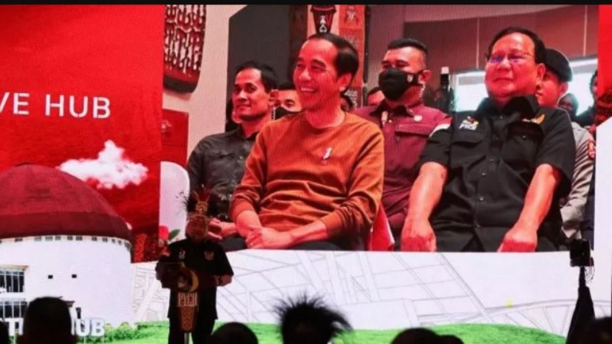 Presiden Jokowi dan Menhan Prabowo Subianto dalam suatu acara