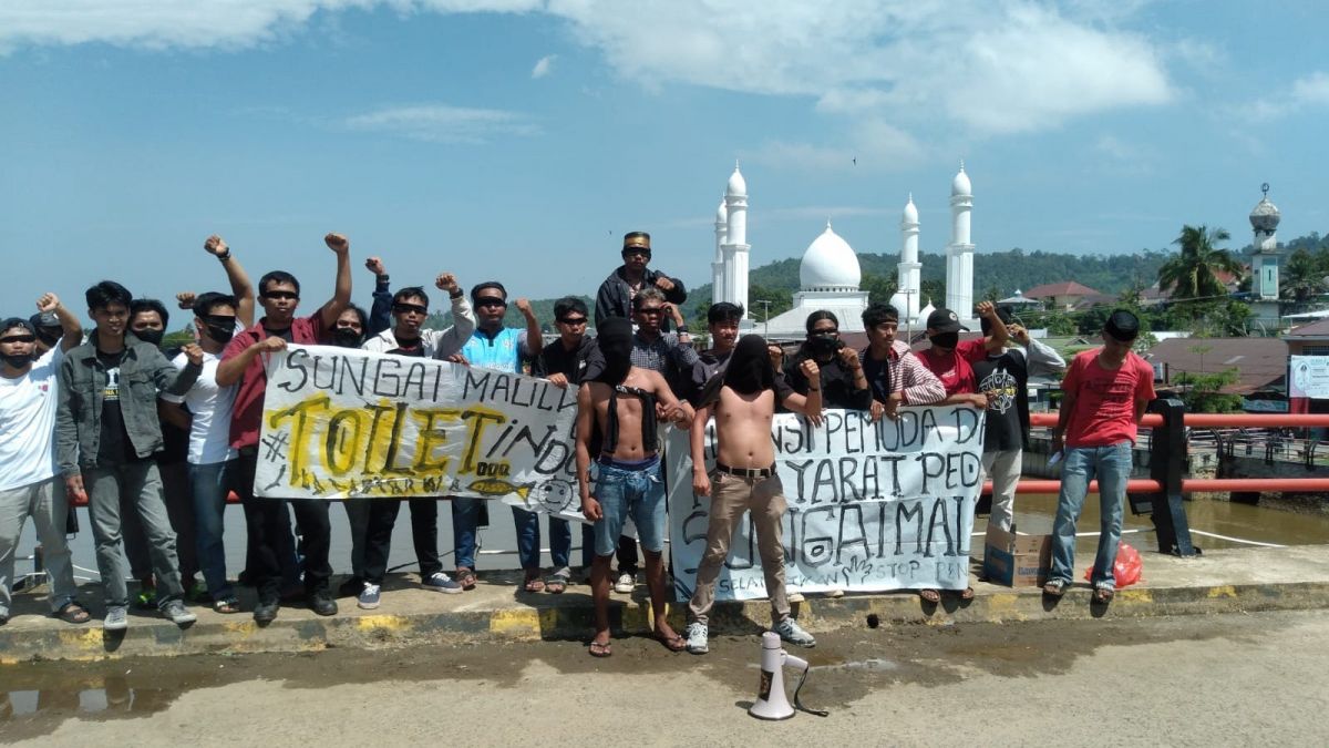 Aksi Massa atas pencemaran Sungai Malili Luwu Timur