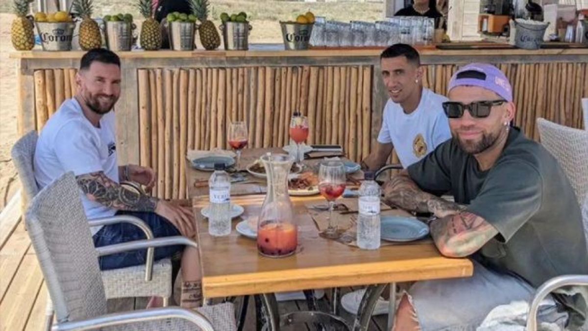 Linonel Messi tertangkap ngopi bareng angel di maria dan otamendi [Instagram]