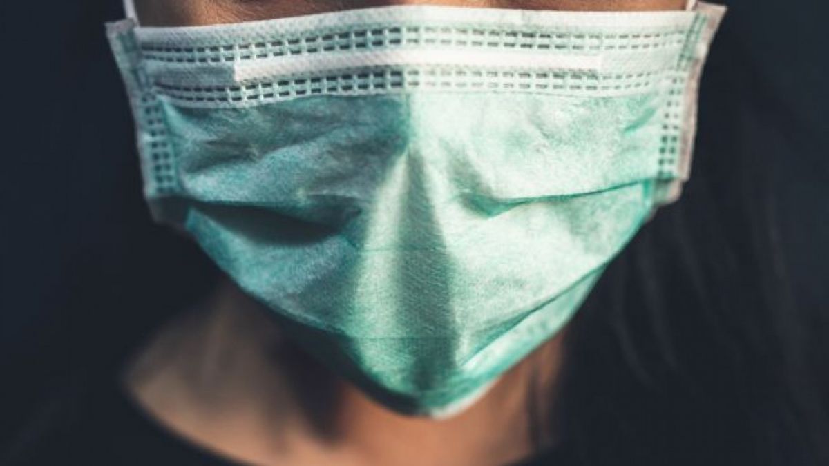 tips kebersihan saat melakukan perjalanan atau traveling [Canva/Kariadil Harefa]