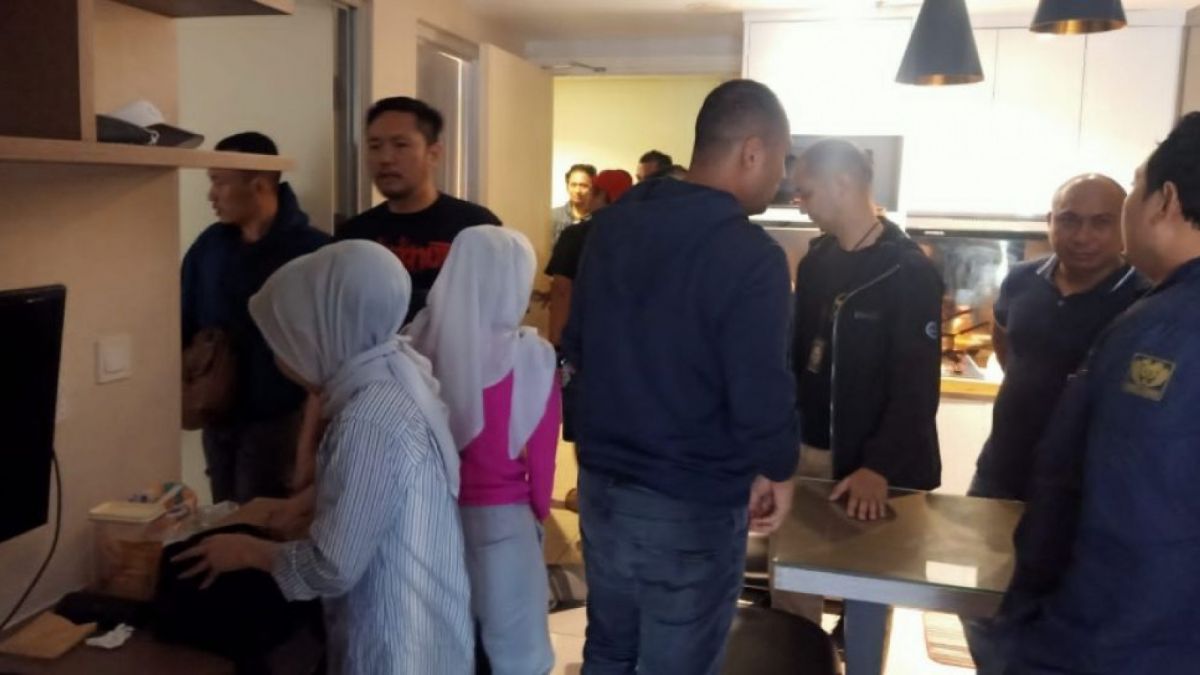 Polisi tangkap si kembar Rihana dan Rihani. (Dok. Polda Metro Jaya)