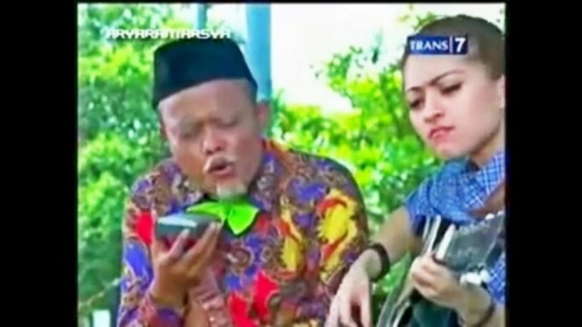 Nathalie saat berkolaborasi dengan Sule komedian [Twitter.com/nathaliehols]