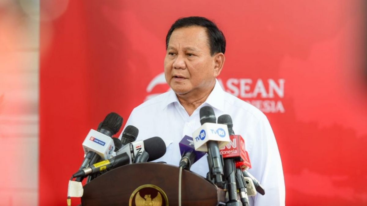 Menteri Pertahanan (Menhan) Prabowo Subianto usai bertemu Presiden Joko Widodo atau Jokowi di Istana Merdeka, Jakarta, Senin (10/7/2023). [Biro Pers Sekretariat Presiden]