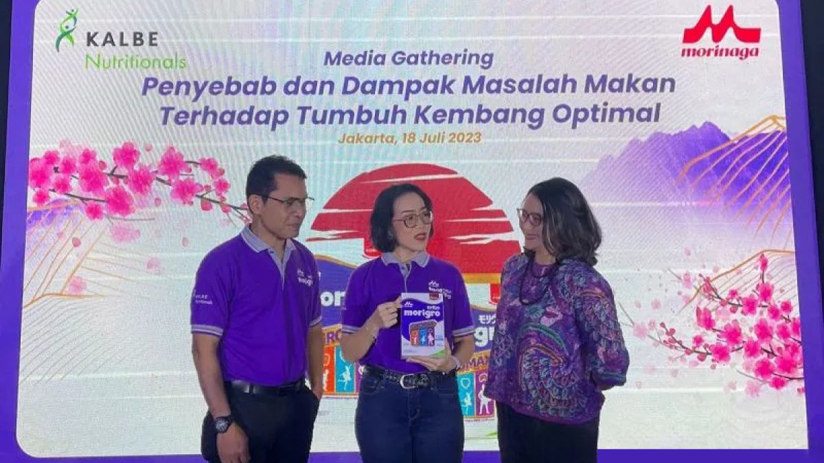 Dari ki-ka : Head of Medical KALBE Nutritionals dr. Muliaman Mansyur - Business Unit Head Morinaga GUM KALBE Nutritionals Junita, - Psikolog Anak Lembaga Psikologi Terapan Universitas Indonesia Vera [Dok. Morinaga]