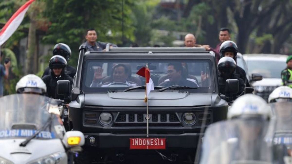 Potret Prabowo Subianto Dan Erick Thohir Sopiri Jokowi Pakai Mobil ...