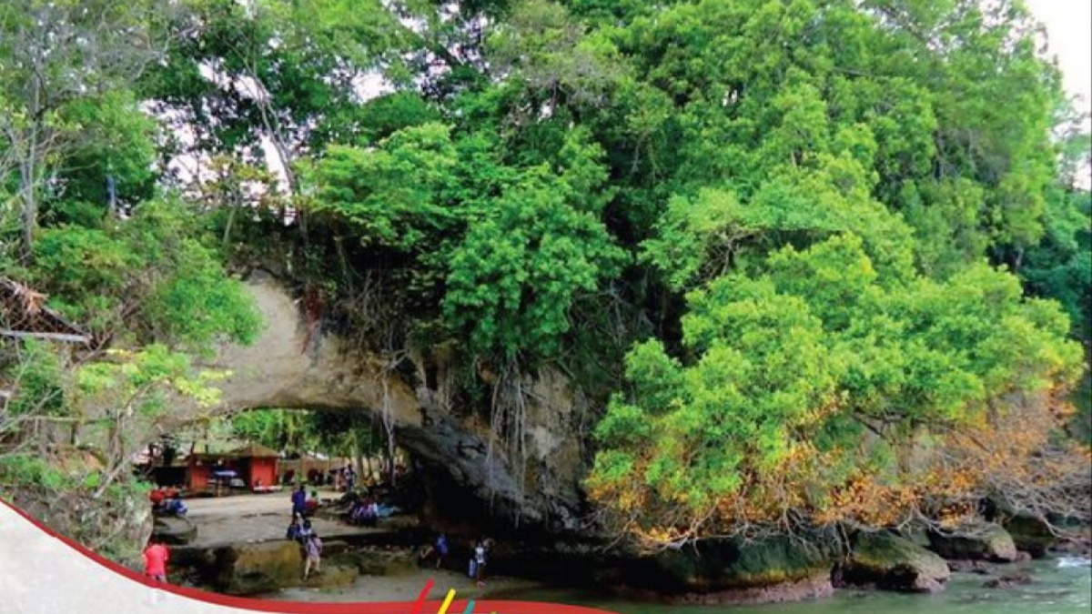 Karang Bolong Beach [Instagram/]