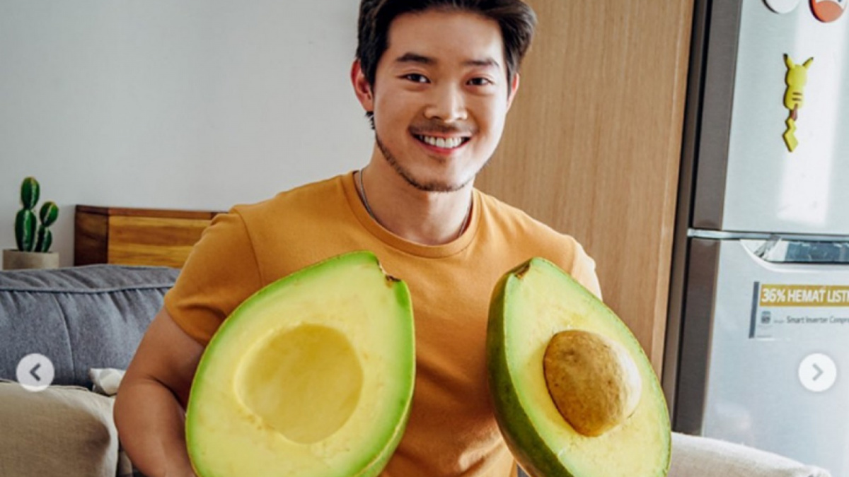 Alpukat salah satu makanan pengganti nasi untuk atasi asam lambung. [Instagram/leezhelong]
