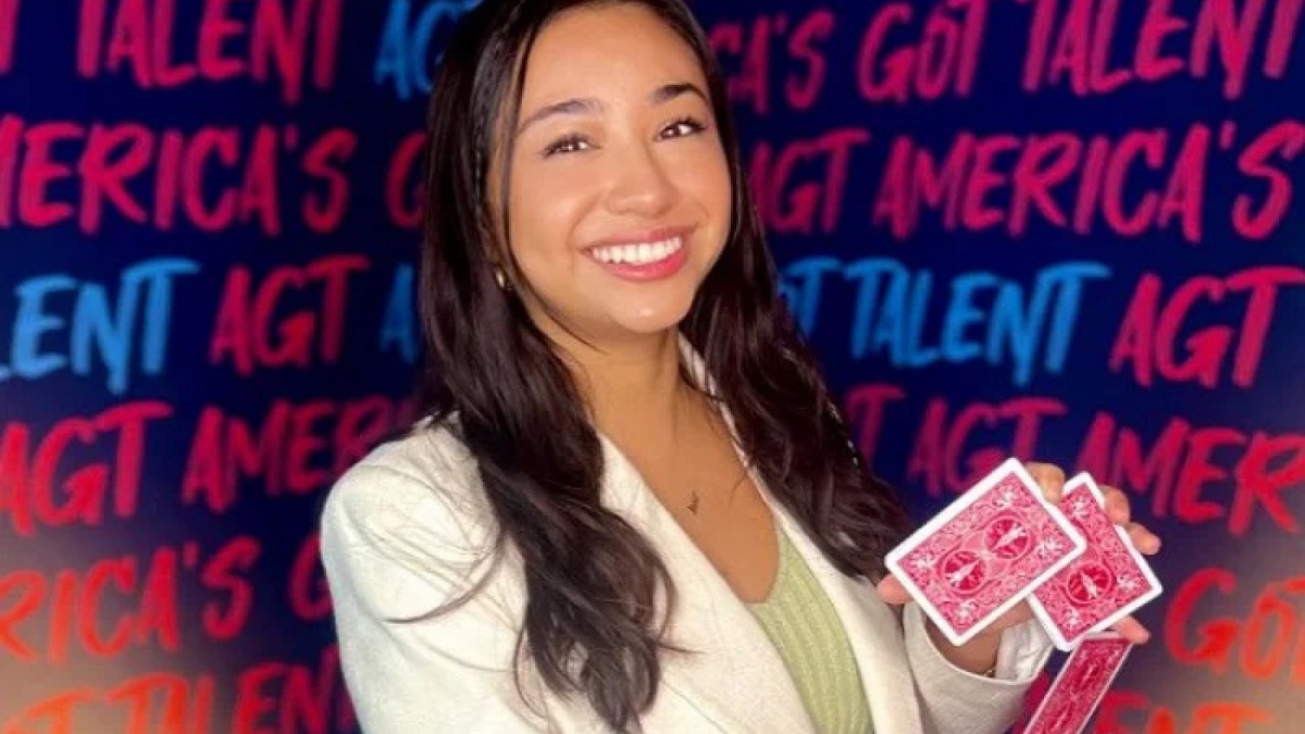 Anna DeGuzman [Instagram]