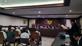 Sidang Pledoi Pengeroyokan Ade Armando, Para Terdakwa mengaku sudah berat dipenjara lima bulan