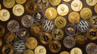Harga Cryptocurrency hari ini: Bitcoin tergelincir, keuntungan ether, ethereum classic melonjak 22%