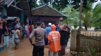 Warga Terdampak Banjir Lebak Banten Mulai Terserang Penyakit Gatal-Gatal