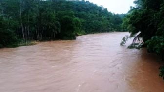 Sungai Cimadur di Kabupaten Lebak kembali Meluap