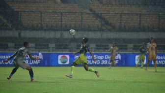 Babak Kedua: Persib Bandung Masih Unggul 1-0 Lawan Bekasi FC