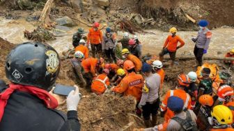 Mantan Istri Sule, Nathalie Holscher Bantu Korban Gempa Cianjur, Yang Lain Tak Mau Ketinggalan