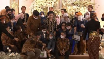 Momen Iriana Jokowi Keluarkan Sifat Aslinya yang Bikin Heboh saat Kehadiran Teman Lamanya di Pernikahan Kaesang-Erina