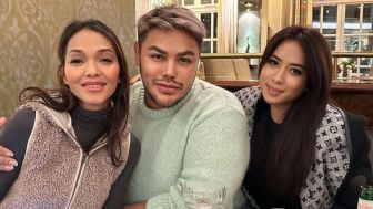 Sekalinya Bunda Corla Pulang ke Indonesia, Dimanfaatin Ivan Gunawan Jual Tiket Mahal untuk Jumpa Fans