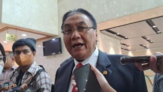 Ramai Gibran Tak Diundang ke Pertemuan PDIP, Bambang Pacul Minta Maaf