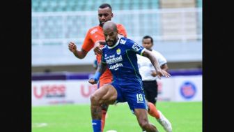 Persib Bandung Rebut Puncak Klasemen dari Persija Usai Taklukkan Borneo FC