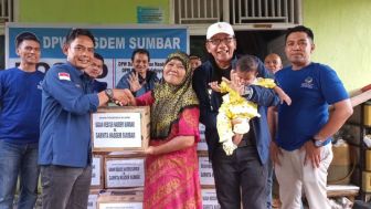 Badan Rescue NasDem Sumbar dan Garnita Malahayati Bantu Korban Banjir di Batu Busuak Kota Padang