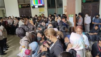 Ketika Elliezer Angels Padati PN Jaksel, Beri Dukungan Langsung untuk Bharada E