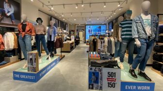 Ingin Fashion dan Trendi? Store Original Jeans Levi's Plaza Atrium Senen Hadir Dengan Konsep Baru