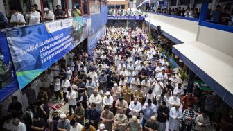 Foto : Ribuan Warga Muhammadiyah Melaksanakan Shalat Id