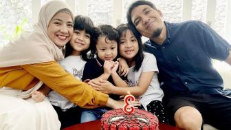 Sedih! Anak Desta Cari-cari ayahnya di Rumah namun Tidak Ada