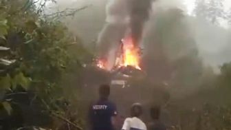 Helikopter TNI Terjatuh Di Kebun Teh Kabupaten Bandung, Begini Nasib Para Krunya