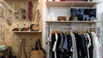 7 Tips Cara Menata Wardrobe Agar Rapi, Terlihat Elegan dan Mewah