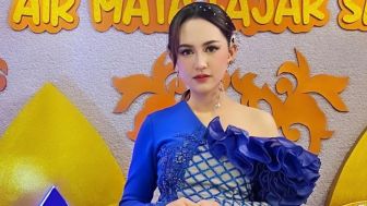 Happy Asmara Rilis Lagu Selamat Tinggal Kasih di Hari Denny Caknan Menikah