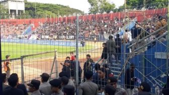 Ricuh Gara-Gara Kedatangan Suporternya di Kediri, Arema FC Minta Maaf