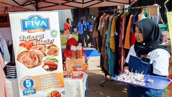 Makanan Fiva Food UMKM Bekasi Curi Perhatian di Gebyar Hari Koperasi