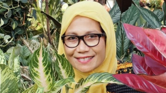 Kocaknya Nursyah Mama Indah Permatasari Klaim Jadi Korban Santet Arie Kriting, Ungkap Barang Bukti?