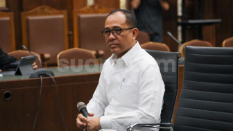 Jalani Sidang Perdana, Rafael Alun Didakwa Terima Gratifikasi Rp16.6 Miliar