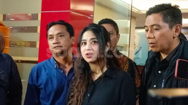 Murka! Hater yang Tuduh Dewi Perssik Mandul Dipolisikan