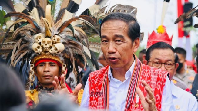 Jokowi Perintahkan Kapolri Tanggapi Kuota Khusus Permintaan Panglima Jilah Soal Pendidikan Militer Anak-Anak Dayak