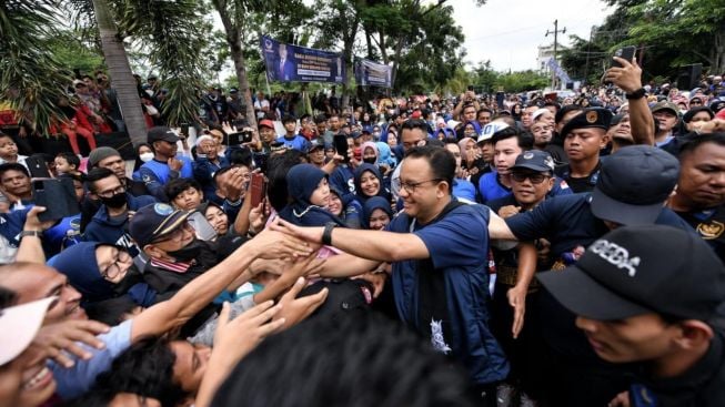 Safari Politik Anies Baswedan, kantor DPD Partai NasDem Aceh Dilempari Telur Busuk dan Kaos Kaki