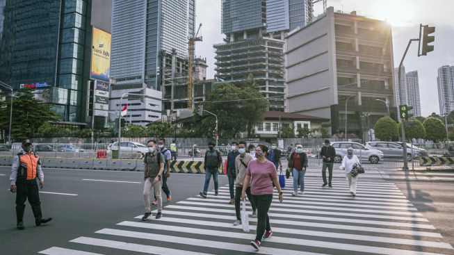 Heboh Jokowi Sahkan Perppu 2/2022 Cipta Kerja, Tenaga Kerja Outsourcing Bekerja Tanpa Batas Waktu