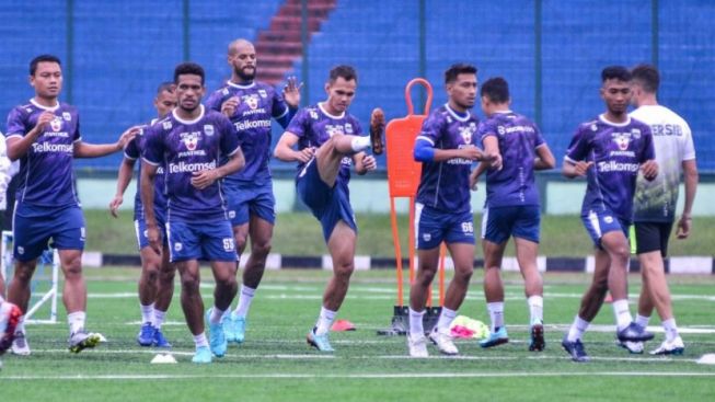 Persib Bandung Boyong 22 Pemain Untuk Taklukkan Bali United