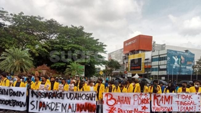 Isu Tiga Periode, Relawan Jokowi-Ma'ruf Amin Gencar Ajak Masyarakat Gotong Royong