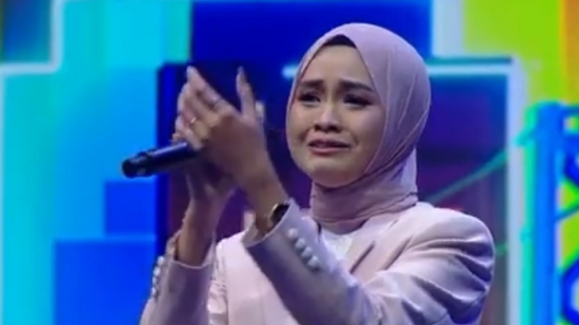 Usai Bawakan Lagu Dunia Tipu-Tipu, Salma Indonesian Idol Buat Menangis Juri dengan Lagu Ciptaannya