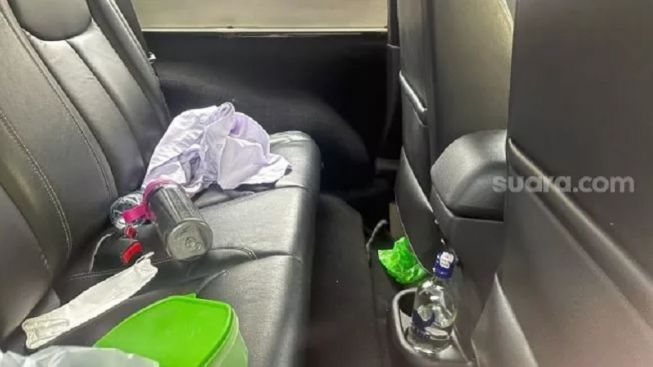 [WOW] Ada Botol Alkohol Vodka Iceland di Jeep Rubicon Saat Mario Hajar David Anak Pengurus GP Ansor