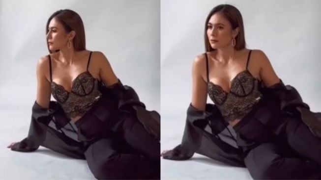 Ini Penampakan Seksinya Wulan Guritno Pakai Lingerie untuk Pemotretan