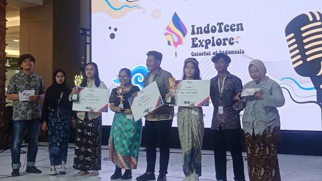 Puluhan Anak Muda Tangerang Bersaing di Panggung Singing Contest Indoteen Explore 2023